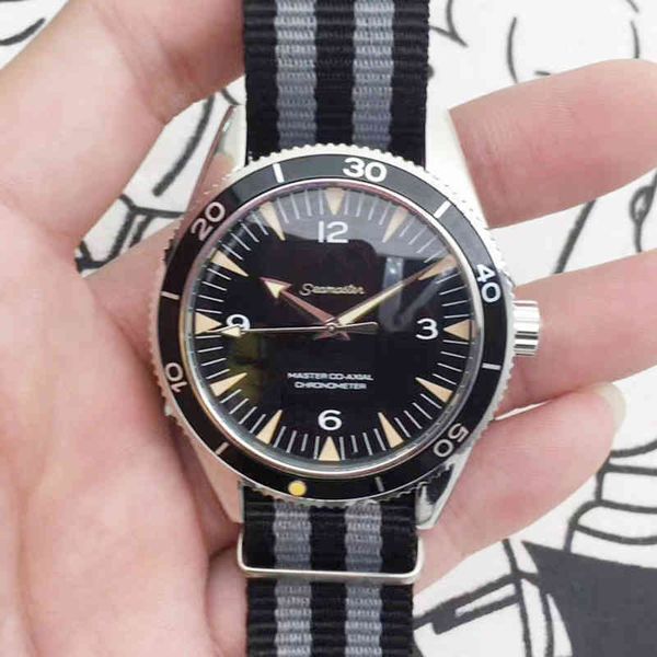 mechanical watch european ghost black face gold ring transparent full-automatic yl00, Slivery;brown
mechanical watch european ghost black face gold ring transparent full-automatic yl00, Slivery;brown