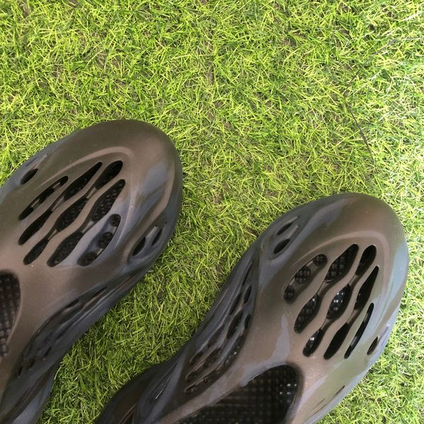 slides slippers sandals sneakers shoes graffiti bone white resin desert sand rubber summer flat men women designer beach fashion trainers, Black
slides slippers sandals sneakers shoes graffiti bone white resin desert sand rubber summer flat men women designer beach fashion trainers, Black