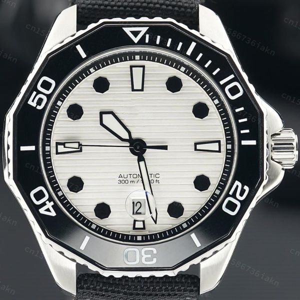 wristwatches 2022 fashion 44mm stainless steel material sapphire glass mirror silver dial automatic waterproof casual sports men's watc, Slivery;brown
wristwatches 2022 fashion 44mm stainless steel material sapphire glass mirror silver dial automatic waterproof casual sports men's watc, Slivery;brown