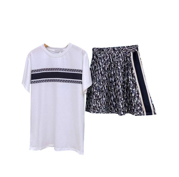 women designer tee shirt and short dress two piece skirt sets full letters printed classic vintage style cotton fabric white color full logo
women designer tee shirt and short dress two piece skirt sets full letters printed classic vintage style cotton fabric white color full logo