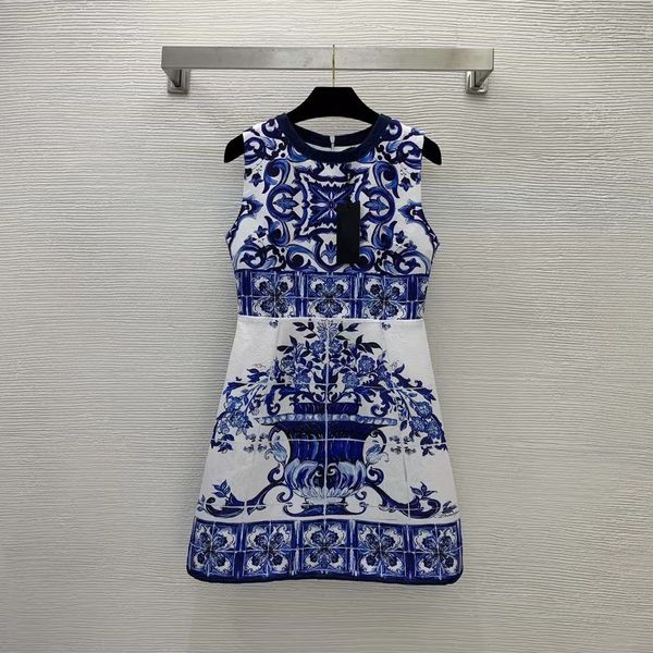 milan runway dress 2022 autumn o neck sleeveless fashion designer dresses brand same style dress 0724-01, Black;pink
milan runway dress 2022 autumn o neck sleeveless fashion designer dresses brand same style dress 0724-01, Black;pink