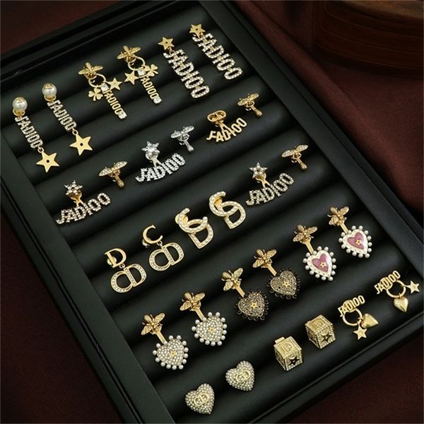 2022 36% off designer jewelry d family brass bee asymmetric female letter pearl back hanging love earrings, Golden
2022 36% off designer jewelry d family brass bee asymmetric female letter pearl back hanging love earrings, Golden