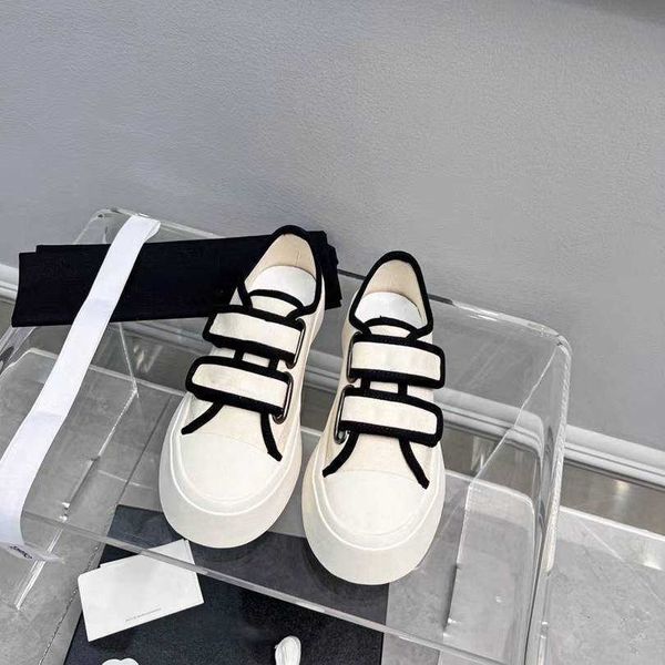 2023 famous brand white canvas s women's designer classic luxury casual non-slip sneakers walking student breathable shoe
2023 famous brand white canvas s women's designer classic luxury casual non-slip sneakers walking student breathable shoe