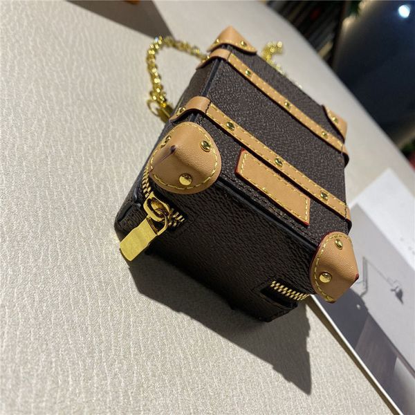 ss luxurys designers bags long zipper backpack style trunk wallet plain coin pouch pandora mini practical belt light casual durable women fa
ss luxurys designers bags long zipper backpack style trunk wallet plain coin pouch pandora mini practical belt light casual durable women fa