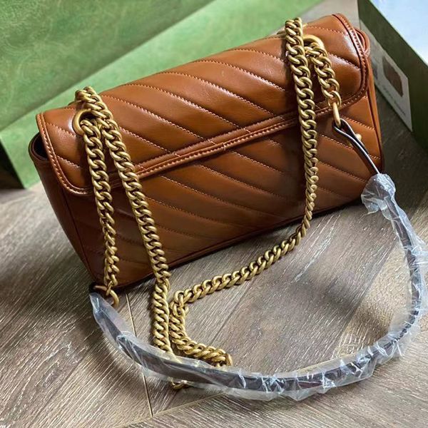 luxury new fashion stripe one shoulder messenger metal chain bags leather bag mini love women bag 2022 classic
luxury new fashion stripe one shoulder messenger metal chain bags leather bag mini love women bag 2022 classic
