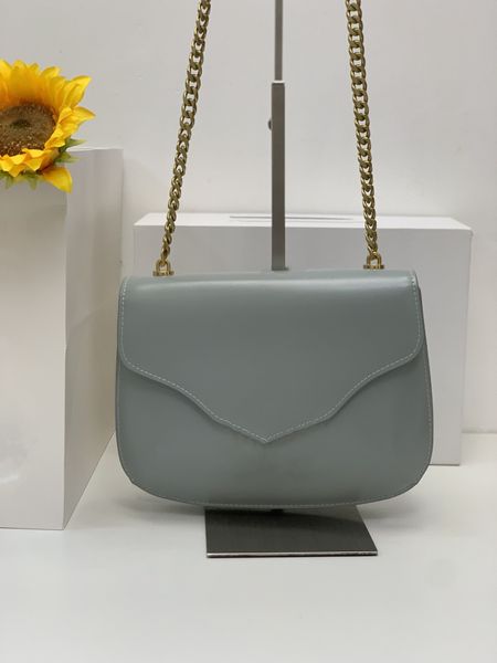 arc de triomphe loewe tofu 2021 new box up graded cowhide women's bag single shoulder small square msenger bag
arc de triomphe loewe tofu 2021 new box up graded cowhide women's bag single shoulder small square msenger bag