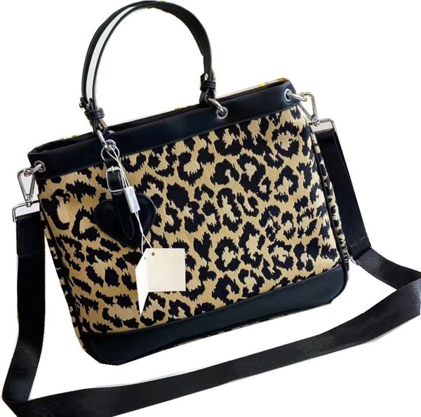 luxury designers purses handbag shoulder shopping letters on women go crossbody flowers clutch backpack bags bag floral one handle wall wpqs
luxury designers purses handbag shoulder shopping letters on women go crossbody flowers clutch backpack bags bag floral one handle wall wpqs