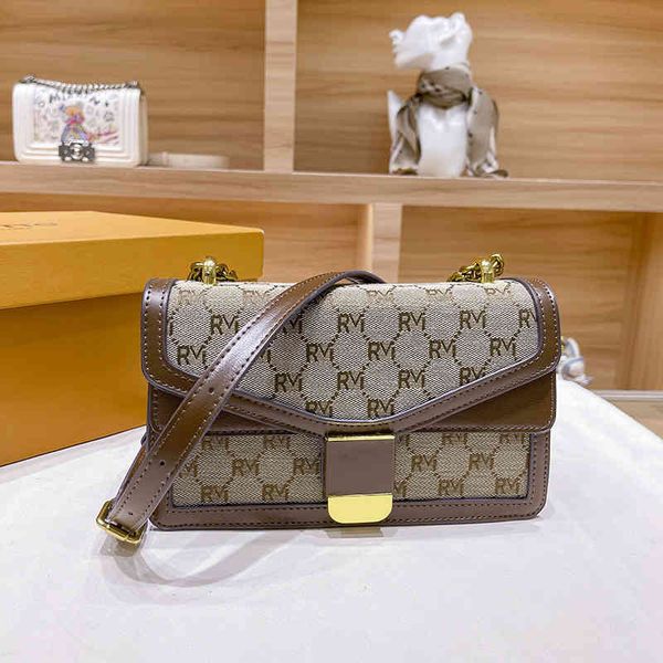 fashionable underarm bag women's 2022 new classic high-grade texture foreign style messenger chain shoulder bag
fashionable underarm bag women's 2022 new classic high-grade texture foreign style messenger chain shoulder bag