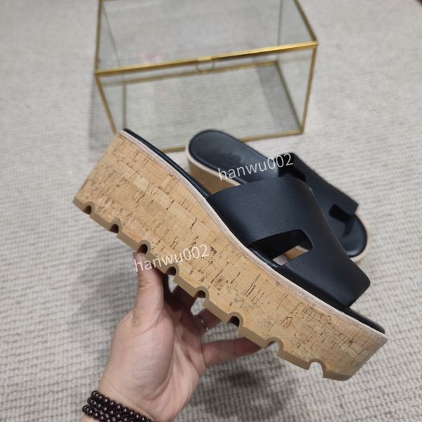latest women slippers designer slipper lazy beach sandals calfskin slides summer flat scuffs sandal size35-40, Black
latest women slippers designer slipper lazy beach sandals calfskin slides summer flat scuffs sandal size35-40, Black