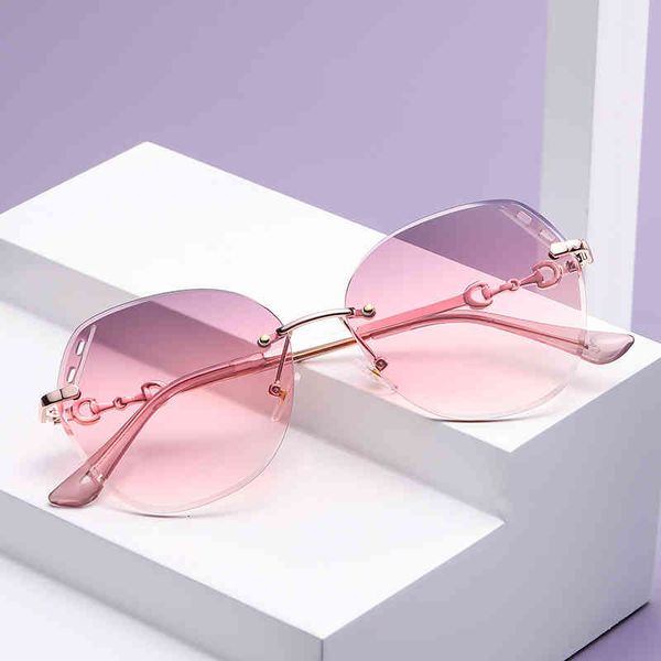 sunglasses real object shooting street universal frame can make funny perforated big face trend 6ng9, White;black
sunglasses real object shooting street universal frame can make funny perforated big face trend 6ng9, White;black