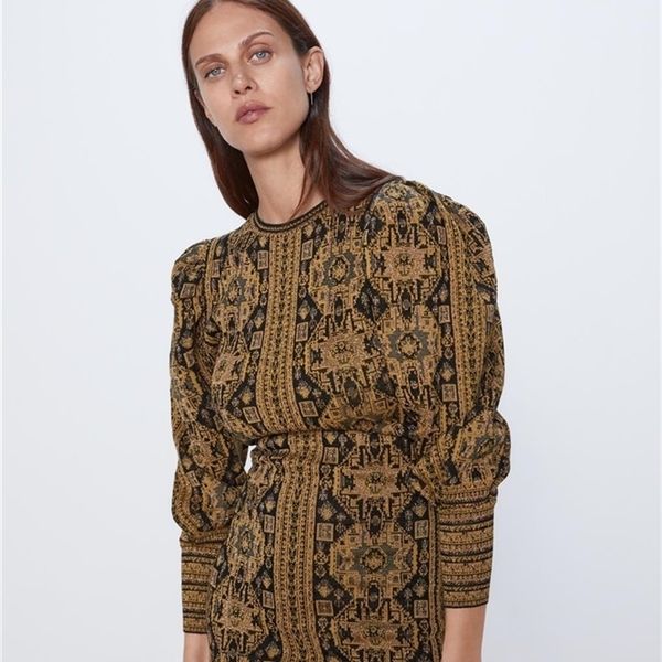 new winter jacquard dress for women with loose neck and long sleeves lj201113, White;black 
new winter jacquard dress for women with loose neck and long sleeves lj201113, White;black