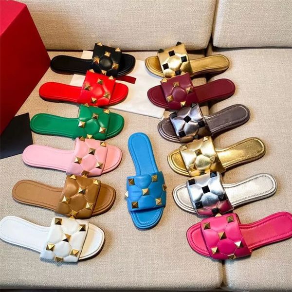 2022 luxury designer women sandals rivet flats slippers studded summer fashion classic leather sandal with box size 35-42, Black
2022 luxury designer women sandals rivet flats slippers studded summer fashion classic leather sandal with box size 35-42, Black