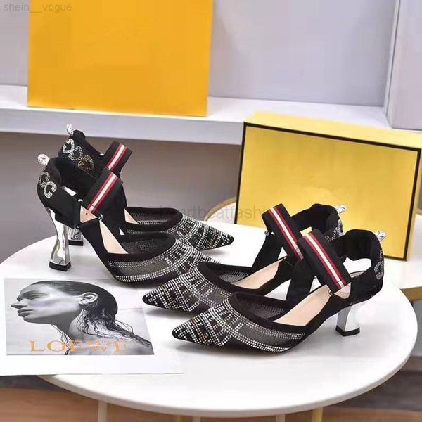 designer womens sandals hollowed out lace electric embroidery drill pointed leather fashion sandal high heels designer top, Black
designer womens sandals hollowed out lace electric embroidery drill pointed leather fashion sandal high heels designer top, Black