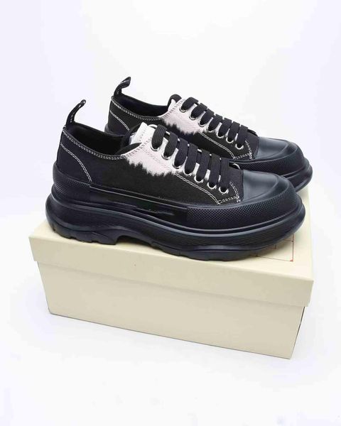 ms alexander high-end shoes 5cm flat art wear resistant non slip lace-up martin boots women's fashion black and white 001
ms alexander high-end shoes 5cm flat art wear resistant non slip lace-up martin boots women's fashion black and white 001