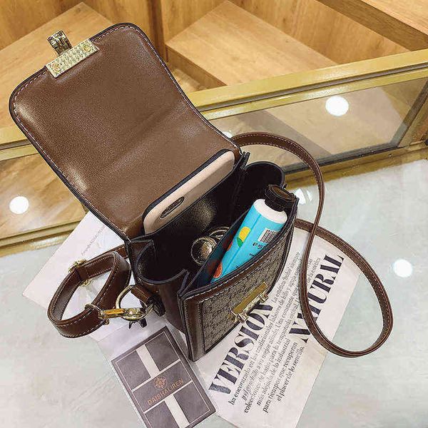 factory outlet deals 2022 new one shoulder mobile phone goods contrast color square bag urban fashion with small cross net
factory outlet deals 2022 new one shoulder mobile phone goods contrast color square bag urban fashion with small cross net