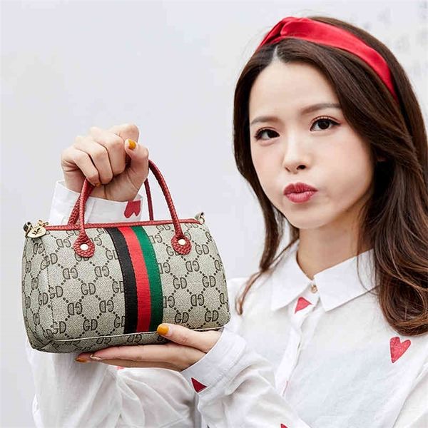 wholesale store 75% off handbag women color pillow casual, Black;red
wholesale store 75% off handbag women color pillow casual, Black;red