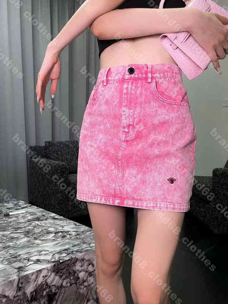 22ss designer women short dress denim shorts pink embroidered bees skirt logo d..r brand slim fit hip wrap dresses 5a brand female apparel y, Black;gray
22ss designer women short dress denim shorts pink embroidered bees skirt logo d..r brand slim fit hip wrap dresses 5a brand female apparel y, Black;gray