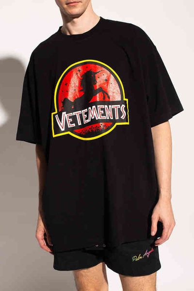 vetements the right designer version of wittermont vehicles unicorn screen red same men's and women's loose short sleeve t-shirt, White;black
vetements the right designer version of wittermont vehicles unicorn screen red same men's and women's loose short sleeve t-shirt, White;black