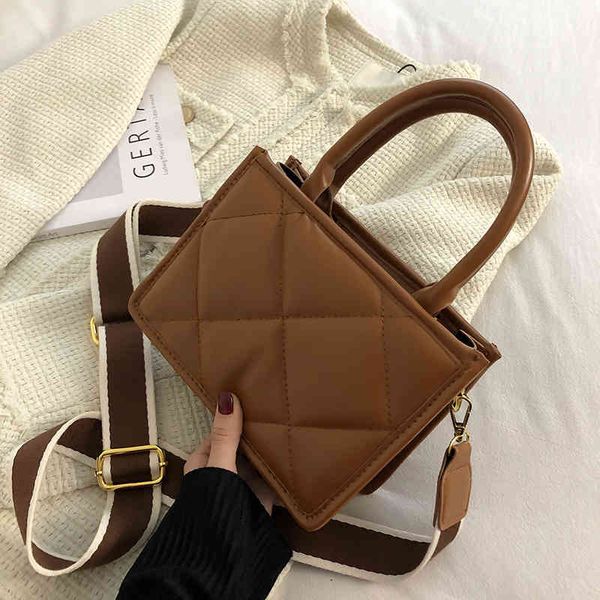 women's bag 2021 new fashion lingge hand tide single shoulder messenger bag portable women's
women's bag 2021 new fashion lingge hand tide single shoulder messenger bag portable women's