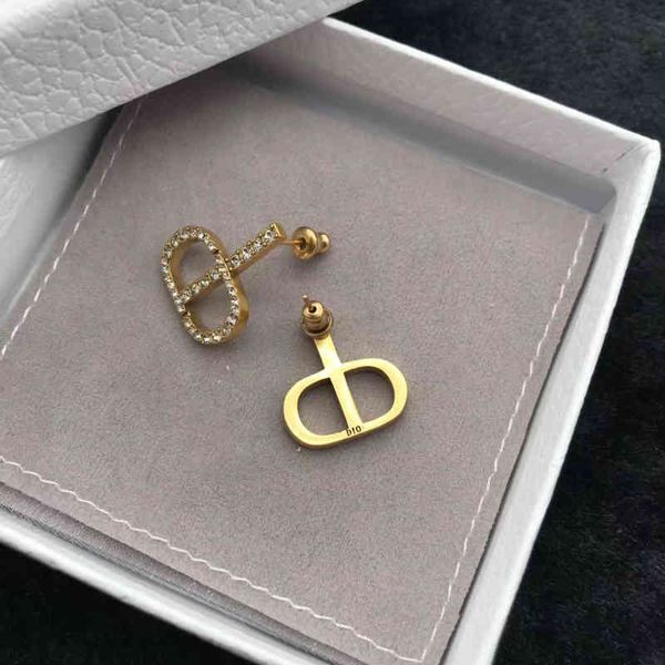 outlet full diamond letters long earrings women's simple hollow out earrings, Golden
outlet full diamond letters long earrings women's simple hollow out earrings, Golden