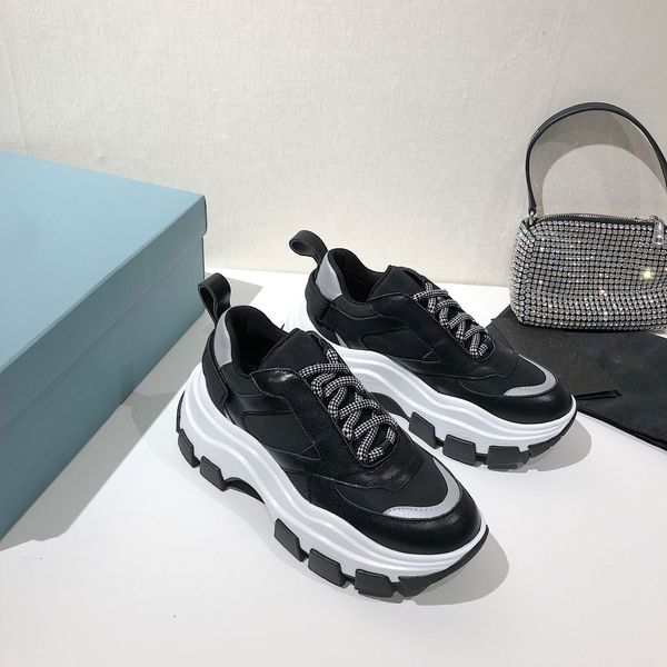 prad 2022 designer women casual runner shoes reflective shoes vintage suede leather trainers all-match stylist sneaker leisure shoe el7i
prad 2022 designer women casual runner shoes reflective shoes vintage suede leather trainers all-match stylist sneaker leisure shoe el7i