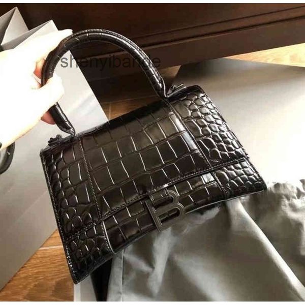 bags luxurys balencigaa'ss hourglass desigener bags same star female 2022 character b home crocodile hourglass messenger y1mb
bags luxurys balencigaa'ss hourglass desigener bags same star female 2022 character b home crocodile hourglass messenger y1mb