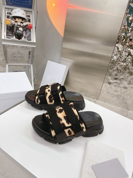 designer luxury summer slippers beach women's outdoor sandals letter platform slippers, Black
designer luxury summer slippers beach women's outdoor sandals letter platform slippers, Black