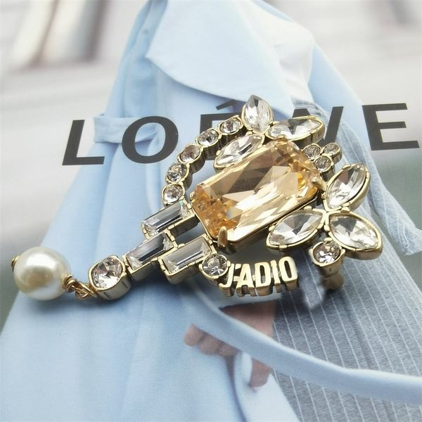fine light luxury zircon temperament high sense pearl brooch clothing accessories women's, Gray
fine light luxury zircon temperament high sense pearl brooch clothing accessories women's, Gray