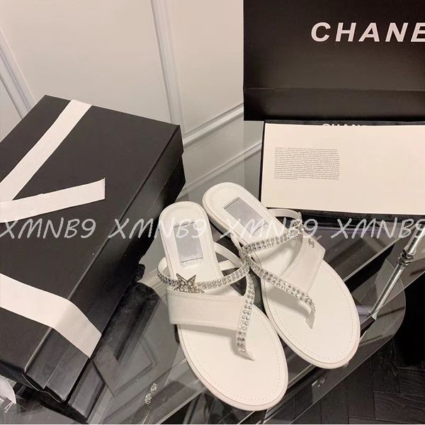 diamond slides women designers luxurys slipper rhinestones star sandals casual flats flip flops 2022 new ladies sandal 35-40, Black
diamond slides women designers luxurys slipper rhinestones star sandals casual flats flip flops 2022 new ladies sandal 35-40, Black