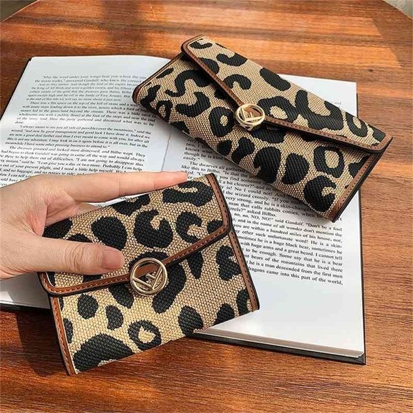 long wallet simple folding buckle multi card small zero wallet 75% off factory sales, Brown;gray
long wallet simple folding buckle multi card small zero wallet 75% off factory sales, Brown;gray