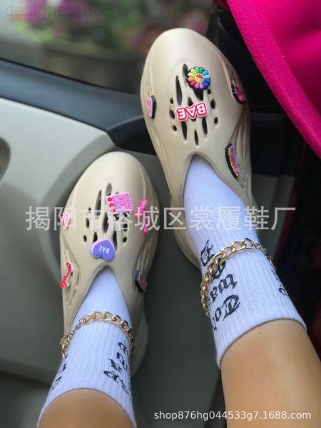 sandals designer large size summer women's shoes coconut hole baotou hollowed out beach women's sandals ull5, Black
sandals designer large size summer women's shoes coconut hole baotou hollowed out beach women's sandals ull5, Black