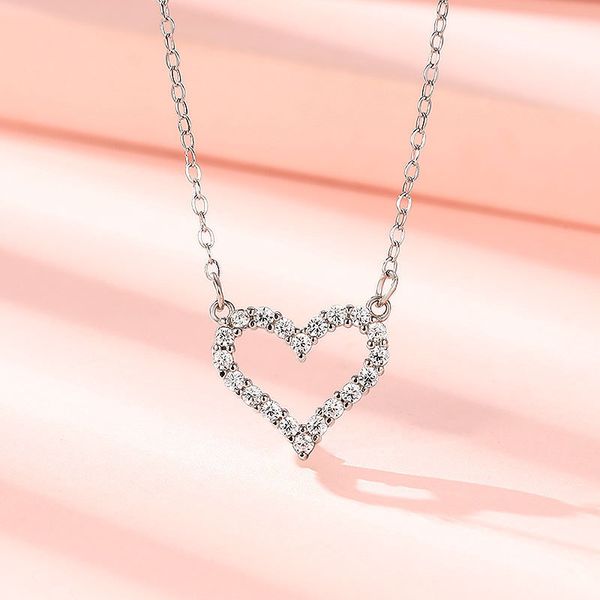 the same kind of love necklace, female full diamond heart-shaped peach heart s925 silver, minority design, collarbone, versatile cross chain
the same kind of love necklace, female full diamond heart-shaped peach heart s925 silver, minority design, collarbone, versatile cross chain