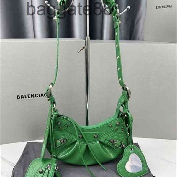designer bag bags le cagole rivet bbalencaigsbag locomotive bag three in one leather oil wax leather underarm handbag women's chain bal
designer bag bags le cagole rivet bbalencaigsbag locomotive bag three in one leather oil wax leather underarm handbag women's chain bal