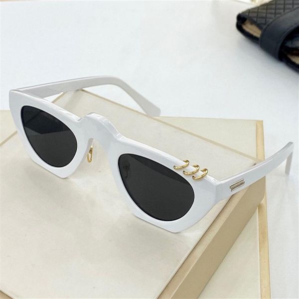 1032 fashiong sunglasses with uvstone protection women vintage oval frame come with case321z, White;black
1032 fashiong sunglasses with uvstone protection women vintage oval frame come with case321z, White;black