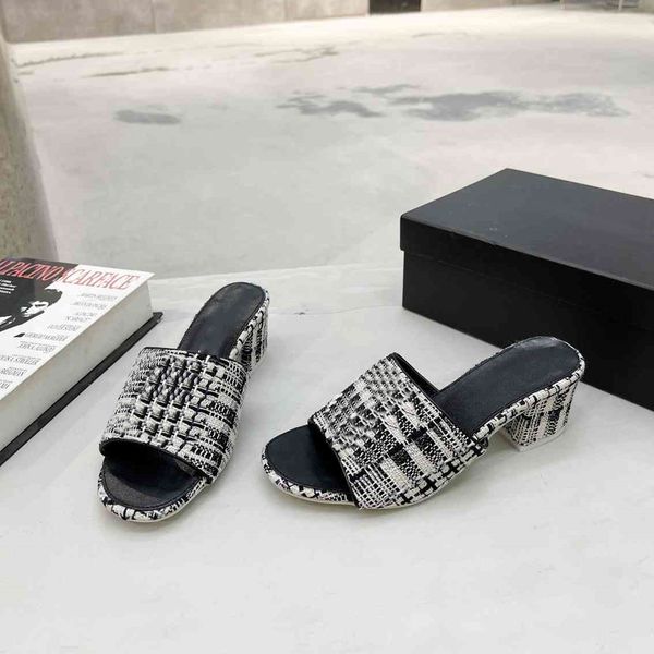 luxury designer beach shoes leather beachs sandals letter cc slippers outdoor women channel slides hfdhbfd
luxury designer beach shoes leather beachs sandals letter cc slippers outdoor women channel slides hfdhbfd