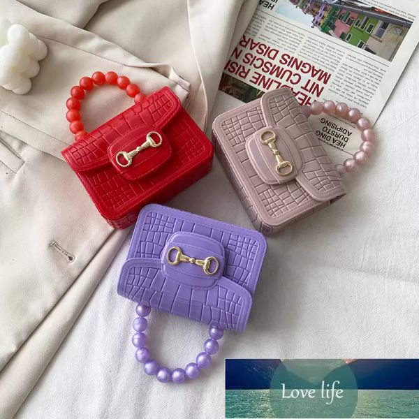 new pvc crocodile pattern pearl chain lipstick pack southeast asia girls' mini bags, Black;red
new pvc crocodile pattern pearl chain lipstick pack southeast asia girls' mini bags, Black;red