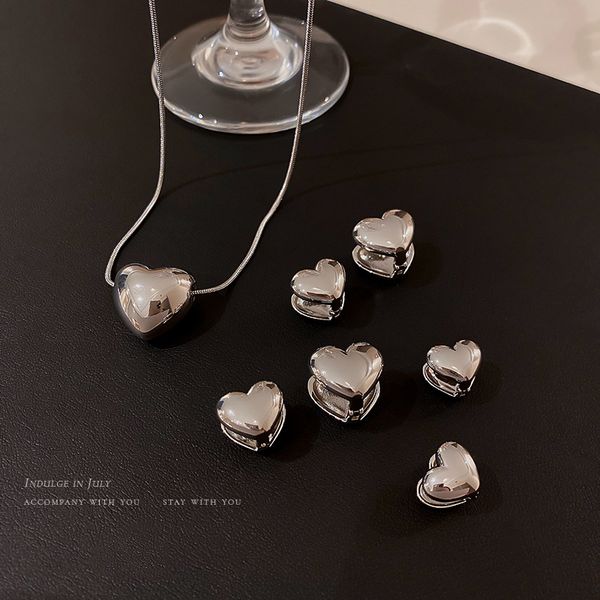 love pendant necklace peach heart hip hop sweet cool cold style korean niche design net red clavicle chain necklace, Silver
love pendant necklace peach heart hip hop sweet cool cold style korean niche design net red clavicle chain necklace, Silver
