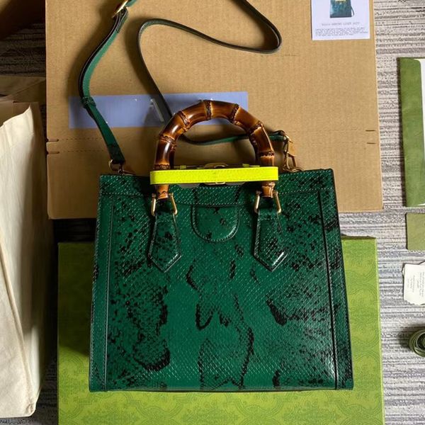 bamboo bags luxury designer brand fashion shoulder handbags women totes chains phone bag wallet cross body metallic vintage temperament 27cm
bamboo bags luxury designer brand fashion shoulder handbags women totes chains phone bag wallet cross body metallic vintage temperament 27cm