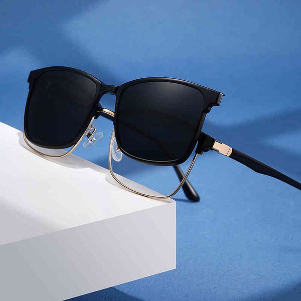 sunglasses 2022 magnetic suction sleeve sunglasses fashion men's and women's polarized one mirror dualpurpose metal eye frame, White;black
sunglasses 2022 magnetic suction sleeve sunglasses fashion men's and women's polarized one mirror dualpurpose metal eye frame, White;black
