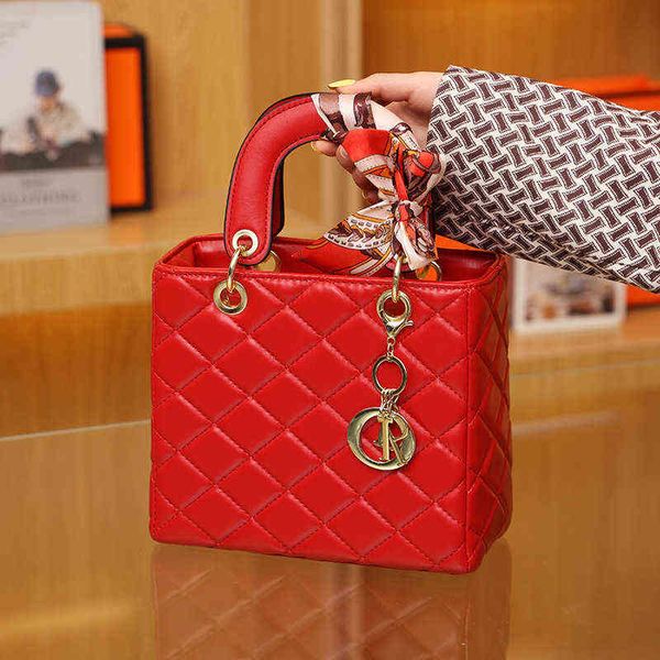 factory online export designer tide brand ladies bag red bride's women's 2022 new fashion versatile high sense handbag large capac
factory online export designer tide brand ladies bag red bride's women's 2022 new fashion versatile high sense handbag large capac