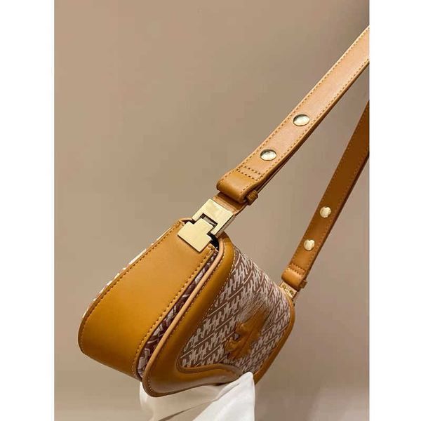woody tote jw pei pudding bag 2022 new women's single shoulder crossbody underarm method stick high texture niche design
woody tote jw pei pudding bag 2022 new women's single shoulder crossbody underarm method stick high texture niche design