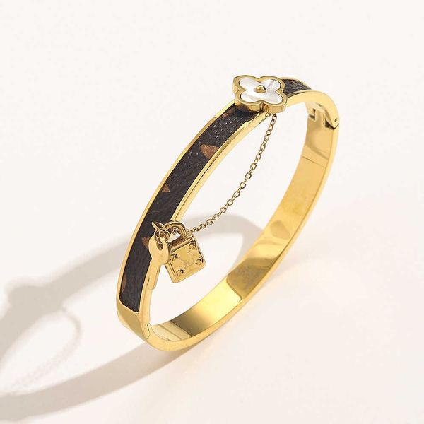 alloy brass copper bracelet slide charms hand chain s ring cord hemp snap jewelry star, Golden;silver
alloy brass copper bracelet slide charms hand chain s ring cord hemp snap jewelry star, Golden;silver