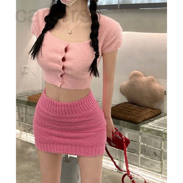 women's hoodies & sweatshirts designer chaopai 22 early spring new girls' pink plush knitted skirt with breasted short coat pure d, Black
women's hoodies & sweatshirts designer chaopai 22 early spring new girls' pink plush knitted skirt with breasted short coat pure d, Black