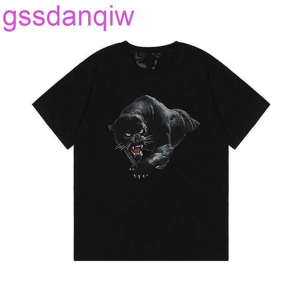 high-quality men's t-shirts women's summer high-end v letter printing ins trend men and women the same style, White;black
high-quality men's t-shirts women's summer high-end v letter printing ins trend men and women the same style, White;black