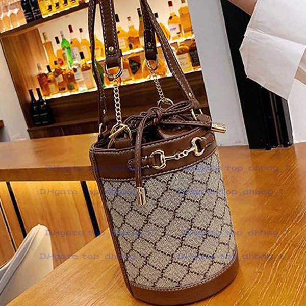 high qulity bags luxurys designers handbags fashion bag classic bucket woman crossbody barrel flap messenger purse ub00652
high qulity bags luxurys designers handbags fashion bag classic bucket woman crossbody barrel flap messenger purse ub00652