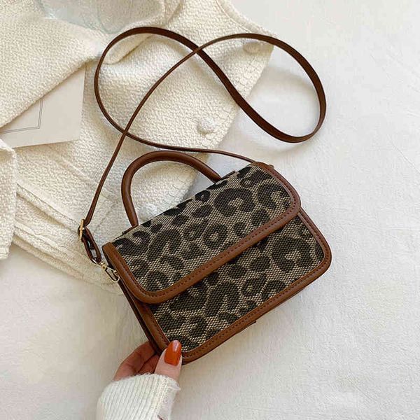 personalized small female 2022 new fashion simple armpit shoulderlucky four-leaf clover women's bag niche design
personalized small female 2022 new fashion simple armpit shoulderlucky four-leaf clover women's bag niche design