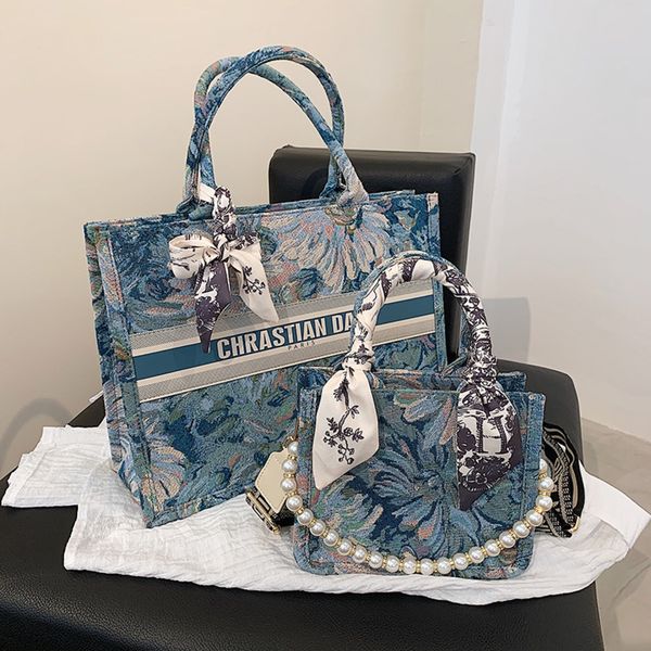 2022 new luxury accessories shoulder bag net red pearl tote embroidery fashion silk scarf handbag oil painting large capacity
2022 new luxury accessories shoulder bag net red pearl tote embroidery fashion silk scarf handbag oil painting large capacity