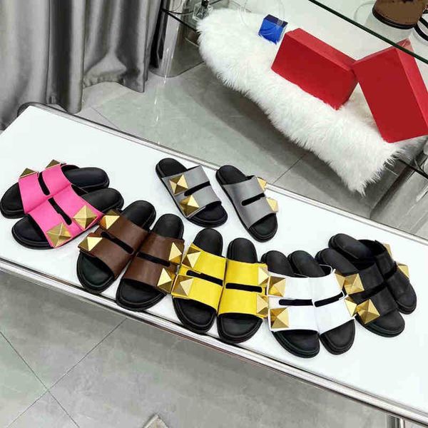 slippers women wear flat bottoms in summer. they are and versatile. soft bottoms. beach flat bottomed rivets. beach flip flops. outlet_g033, Black
slippers women wear flat bottoms in summer. they are and versatile. soft bottoms. beach flat bottomed rivets. beach flip flops. outlet_g033, Black