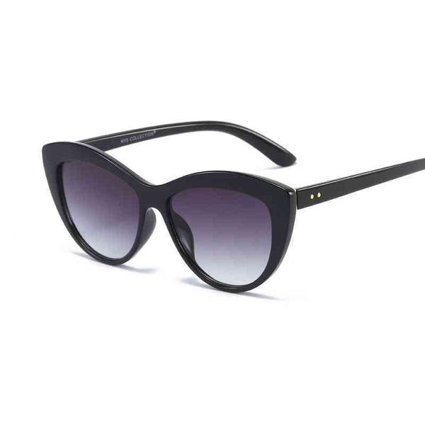 2021 new rice nail cat's eye fashion women's sunglass can be polarized, White;black
2021 new rice nail cat's eye fashion women's sunglass can be polarized, White;black