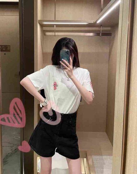 factory online export designer brand short sleeves 2022 summer new ch cross horseshoe print leisure fashion sleeve street trend for women, White
factory online export designer brand short sleeves 2022 summer new ch cross horseshoe print leisure fashion sleeve street trend for women, White